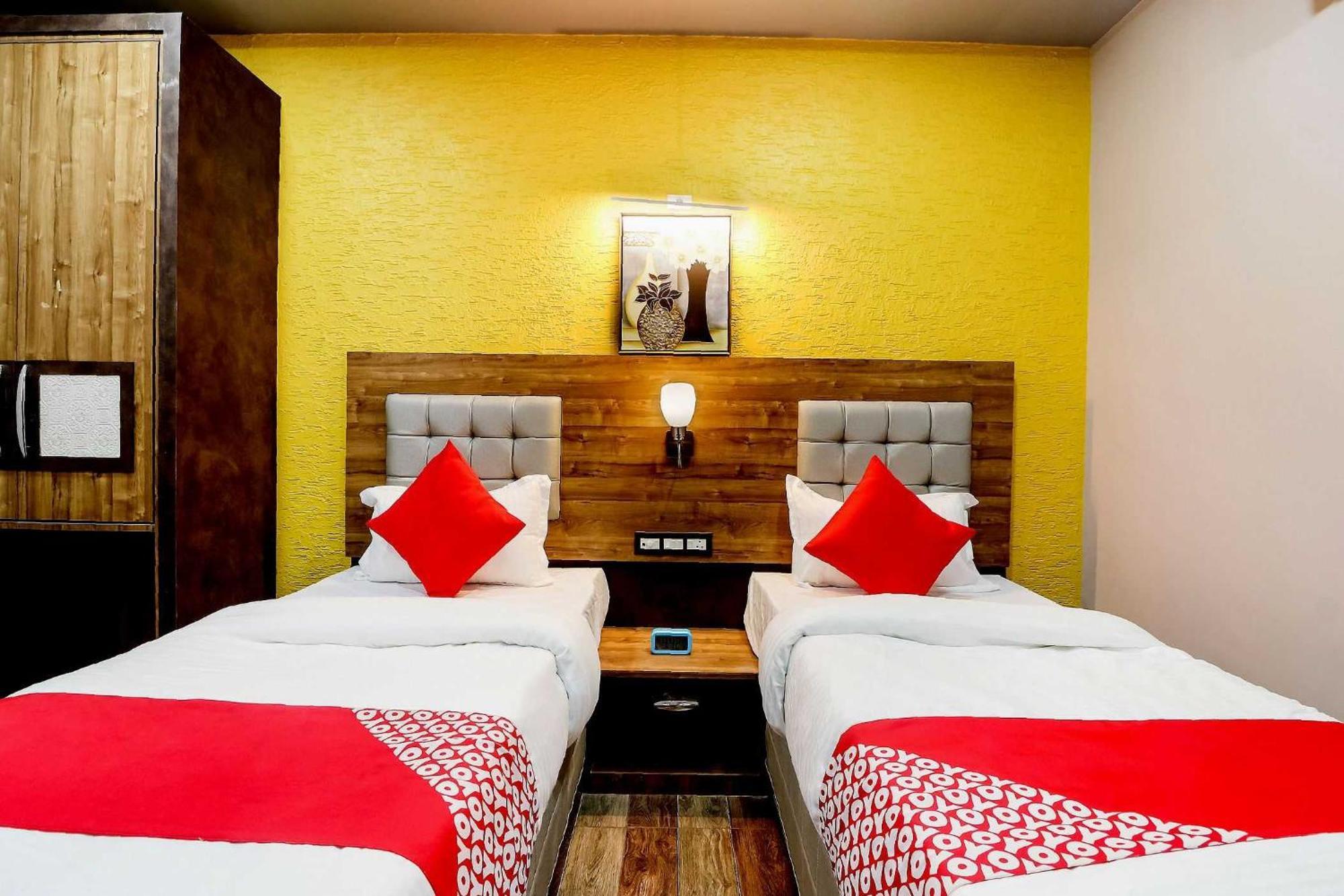 Super Hotel O Padma Manor Brahmapur Extérieur photo