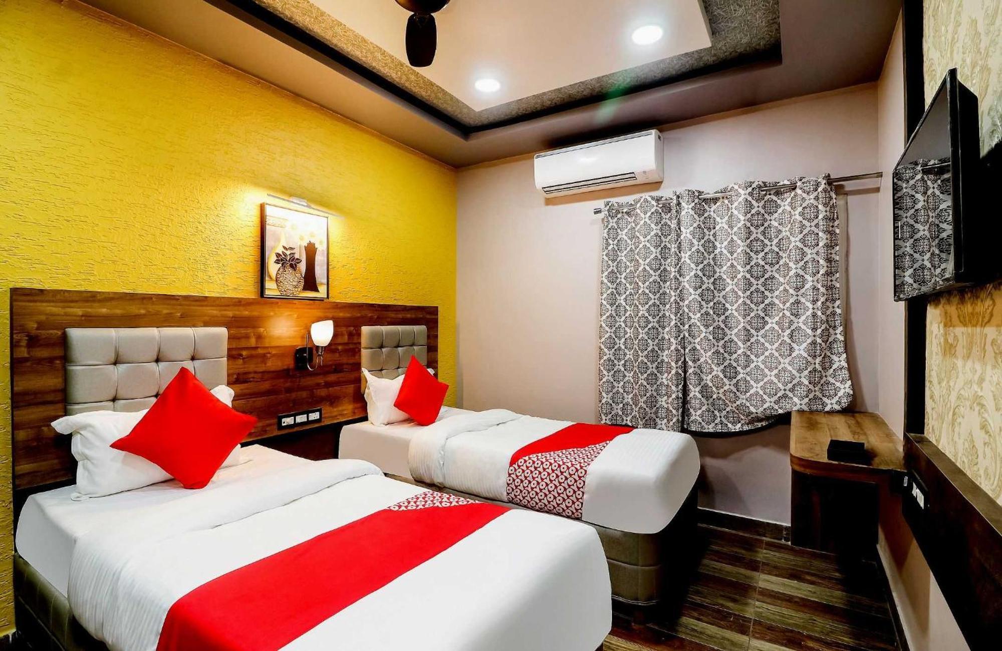 Super Hotel O Padma Manor Brahmapur Extérieur photo