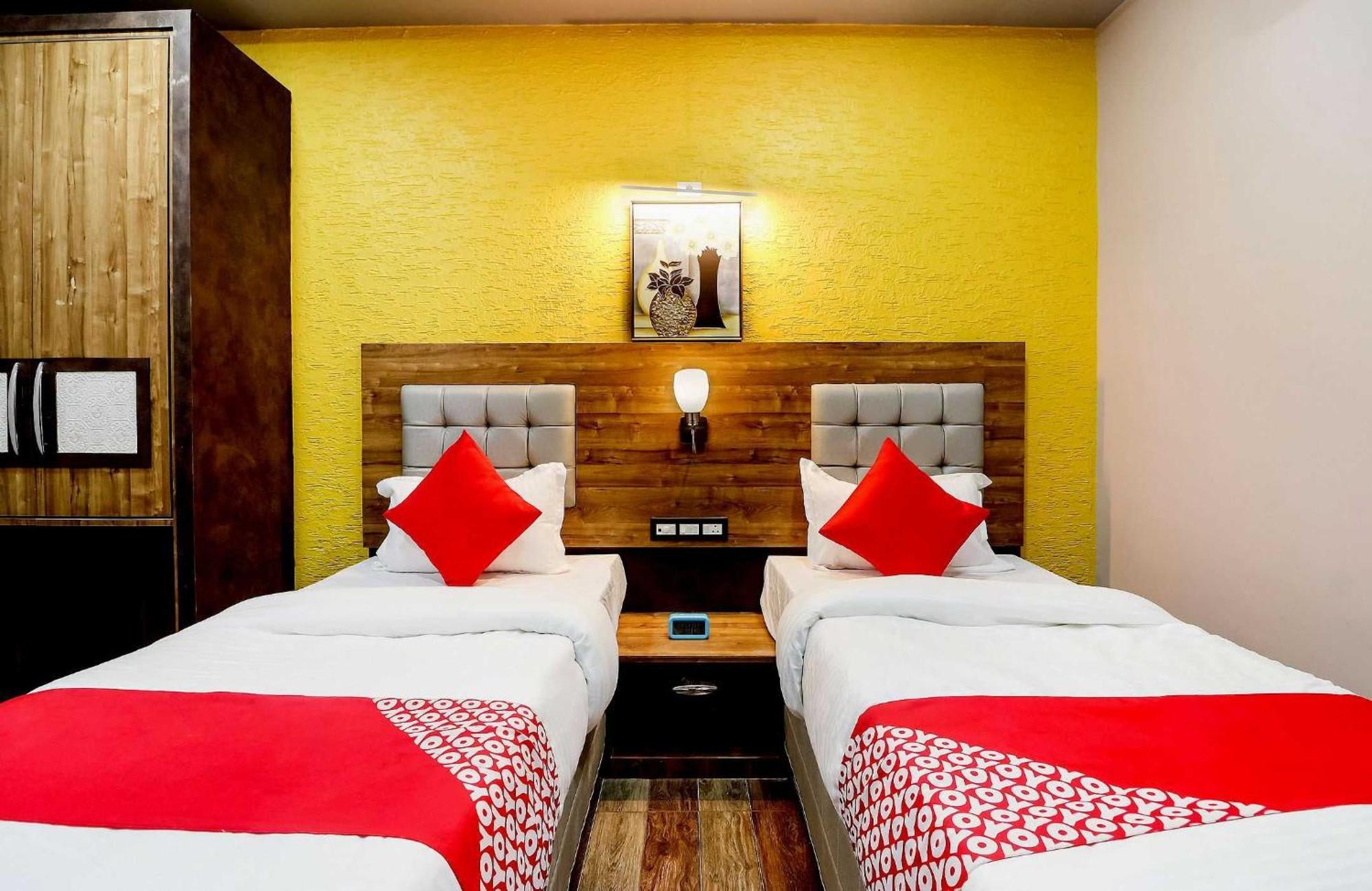Super Hotel O Padma Manor Brahmapur Extérieur photo