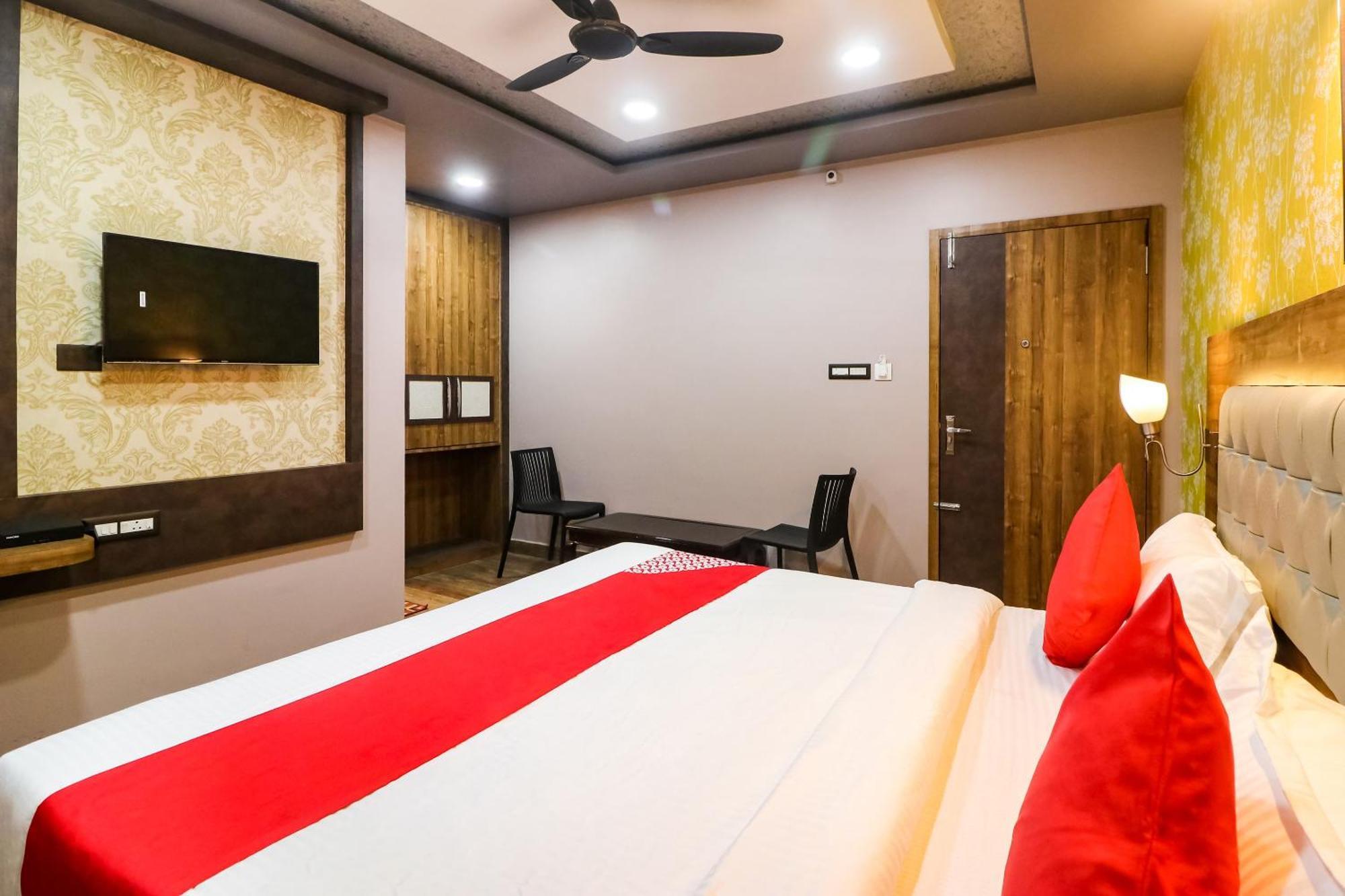 Super Hotel O Padma Manor Brahmapur Extérieur photo