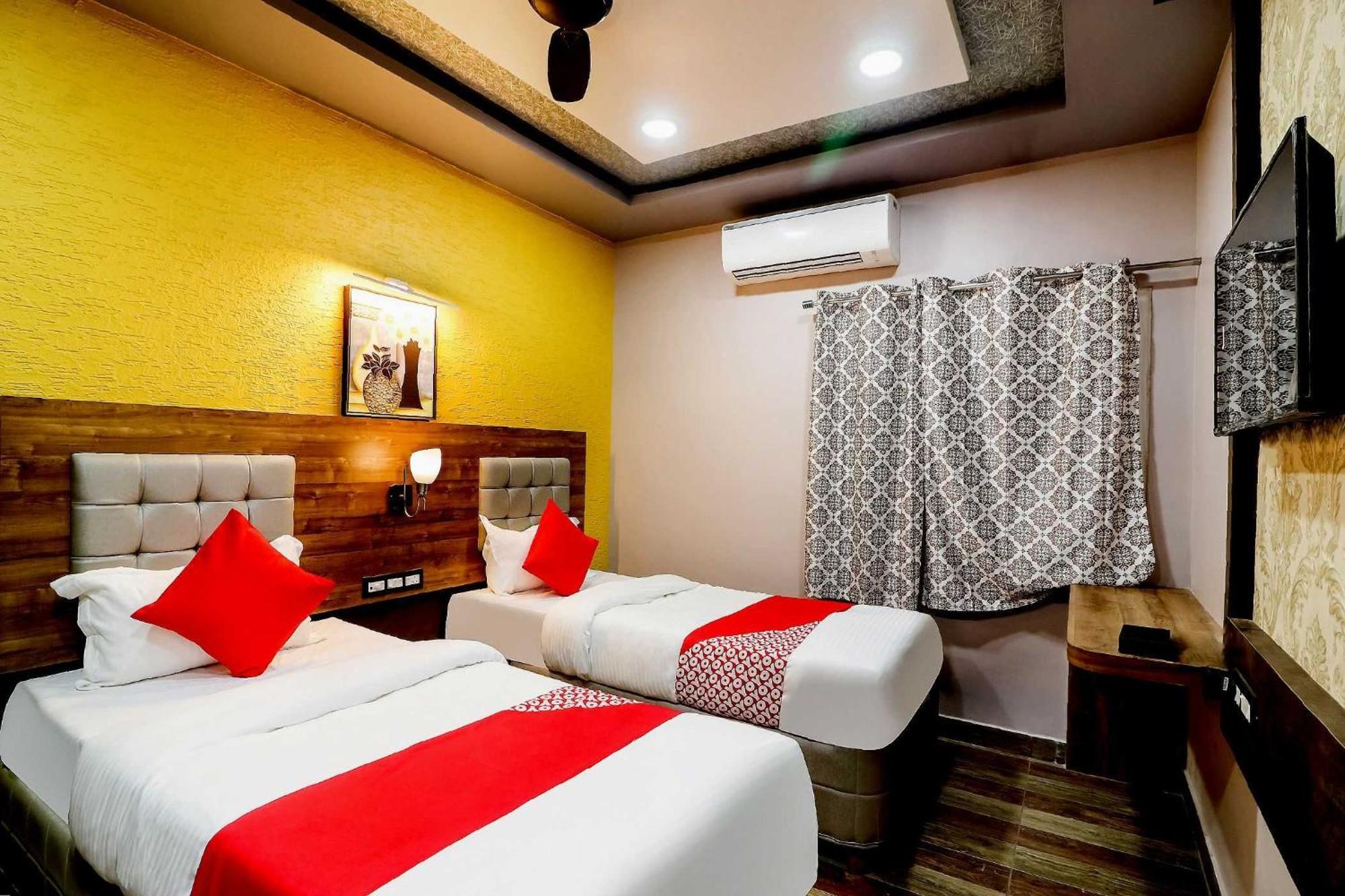 Super Hotel O Padma Manor Brahmapur Extérieur photo