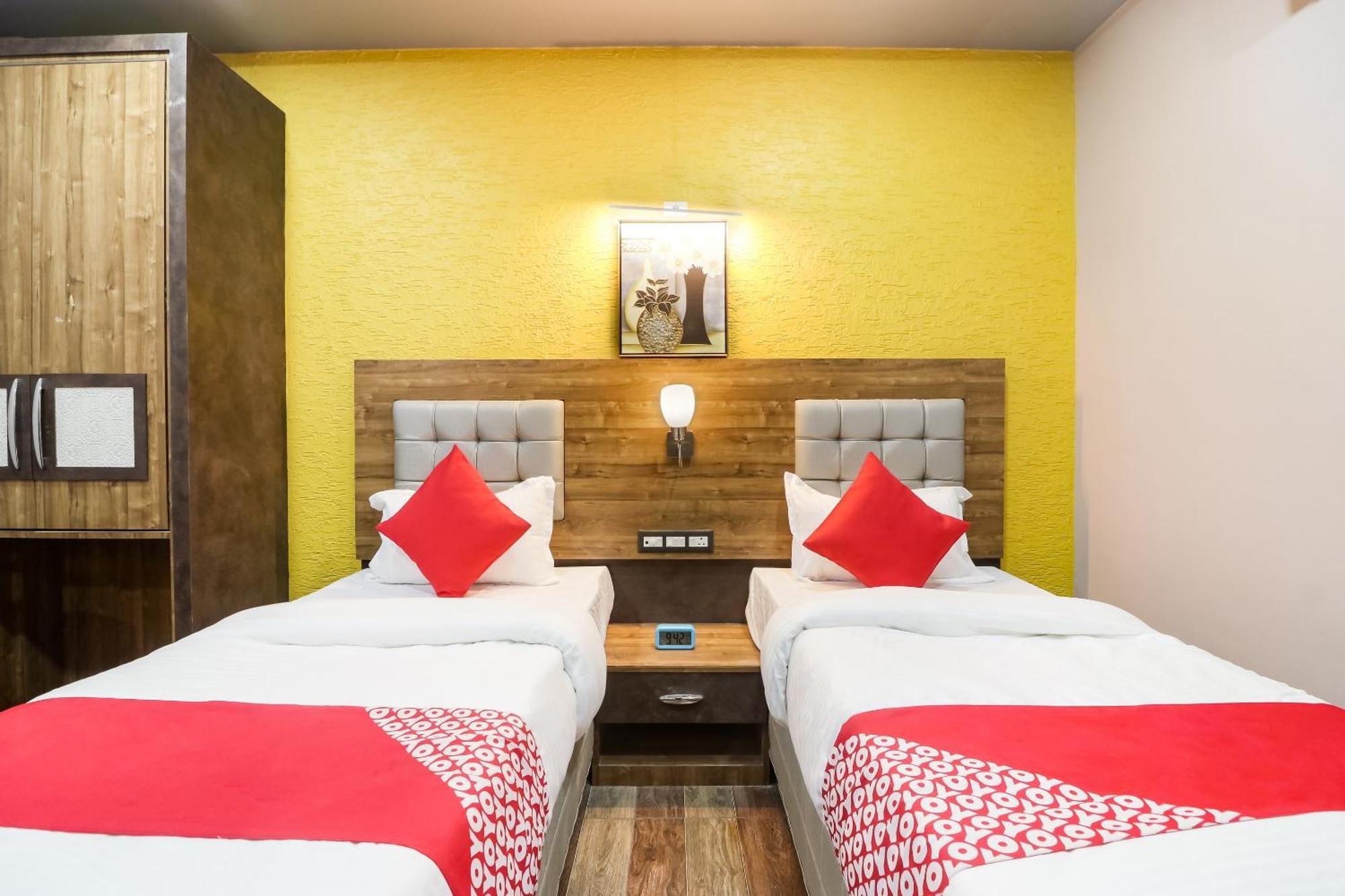 Super Hotel O Padma Manor Brahmapur Extérieur photo
